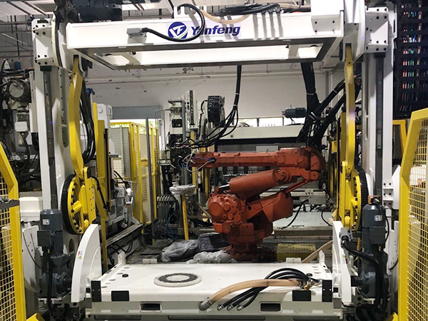 The instrument panel foaming production line